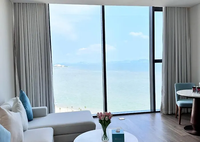 A La Carte Bay Aparthotel Ha Long
